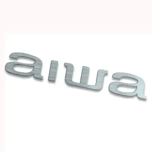 Label Logo dan huruf logam profil rendah kustom pelat nama merek Piano cerdas Electroform nikel untuk penggunaan bisnis
