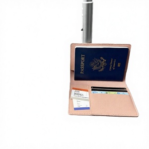 Cartera de Pasaporte Multifuncional de Moda con Patrón de Personajes en Cuero PU, Protector de Vacunación Rrid, Regalo de Viaje - Product Image 3