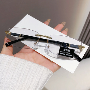Nuevas <span class=keywords><strong>Gafas</strong></span> de Lectura sin Montura con Marco Cuadrado para Mujer, Fotocromáticas, sin Graduación, Ligeras, con Bloqueo de Luz Azul, Estilo Punk - Product Image 3
