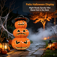 Sculpture de Jack O'Lantern empilée en FRP personnalisée avec chapeau de sorcière pour centre commercial, espace public, festival d'Halloween, ornement paysager