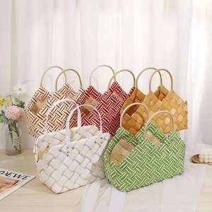 Bolso de mano de plástico tejido a mano con bloques de color, cesta de PP ecológica para mujer, para compras diarias, color personalizado, venta al por mayor - Product Image 2