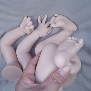 Kit de poupée reborn en silicone pleine grandeur de 18 pouces (46 cm), <span class=keywords><strong>Lilly</strong></span>, non fini, pièces de poupée DIY pour la vente en gros - Product Image 5