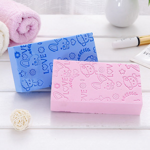 Cepillo de esponja de baño para bebés pequeños, Animal bonito y estampado de fuentes, exfoliante corporal, cepillo de ducha de limpieza, masajeador de Spa para limpieza de piel para niños - Product Image 2