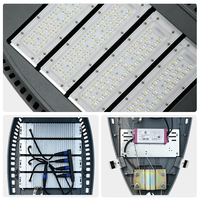 Lampadaire LED Professionnel 300W Haute Puissance IP66 Télécommande Garantie 5 Ans Améliore l'Esthétique du Paysage Urbain