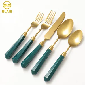 2022อินเทรนด์จับคริลิค Flatware ที่มีคุณภาพสูงแปรงทองช้อนส้อมสแตนเลส18/10เครื่องเงินสำหรับงานแต่งงานเหตุการณ์พรรค