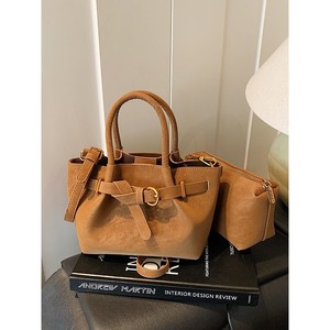 Sac à main pour femme de luxe rétro minimaliste, nouveau sac bandoulière d'hiver avec doublure en PU, style polyvalent et simple - Product Image 4
