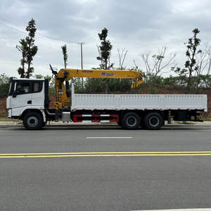 Meilleur prix pour grue montée sur camion CLW Shacman 6*4 de 12 tonnes avec moteur Weichai, pompe et boîte de vitesses Zoomlion en promotion - Product Image 2