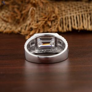 4.07 TDW มรกตและกลมตัดเพชรแหวนหมั้นทองคำขาว18K พร้อมหินเน้นเพชร cvd/hpht - Product Image 4