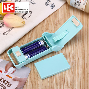 Sellador manual LEC Mini para bolsas de plástico, almacenamiento de alimentos, tamaño pequeño, funciona con pilas - Product Image 4