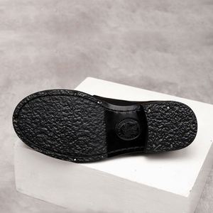 รองเท้าหนังลำลองแบบทางการใหม่ ดีไซน์หรูหราสำหรับผู้ชาย หนังแท้ สไตล์เรโทร ตกแต่งลายแกะสลัก แบบ Goodyear Welted รองเท้าแต่งงานสไตล์อังกฤษ - Product Image 5