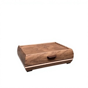 Boîte à bijoux en bois moderne écologique faite à la main, organisateur de rangement pour bijoux personnalisé pour bagues, boucles d'oreilles, colliers 182x128x85mm - Product Image 2
