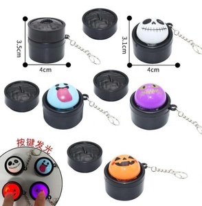 Llavero LED de Halloween con forma de dumpling, juguete sensorial de elevación lenta, colgante para bolso con botón de teclado, regalo para estudiantes - Product Image 2