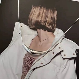 Cadena de clavícula con barra curvada de plata de ley S925 para mujer, collar minimalista para uso diario, diseño geométrico de 405 cm de longitud - Product Image 3