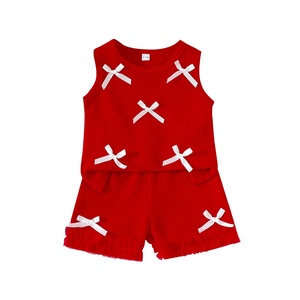 Set Estivo per Bambine con Decorazione a Fiocco, Due Pezzi: Canotta Rossa Senza Maniche e Pantaloncini - Product Image 5