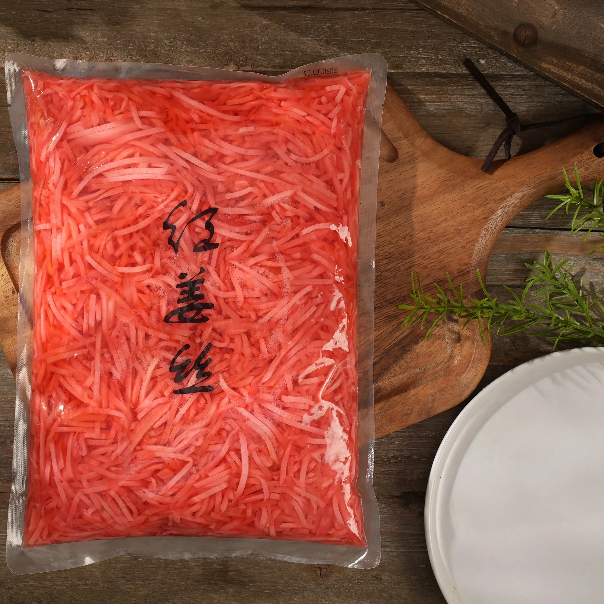工場スイートレッドジンジャー寿司ジンジャー日本のジンジャー寿司1kgのピクルス寿司ジンジャーを低価格で細断