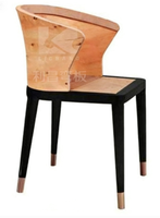 Bois d'eucalyptus courbé de qualité supérieure pour chaise de salle à manger minimaliste moderne