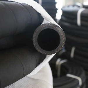 Tuyau en caoutchouc noir résistant à l'usure et antidéflagrant pour distribution d'eau, fabriqué en usine, avec <span class=keywords><strong>tube</strong></span> en cuir et contre-plaqué - Product Image 2