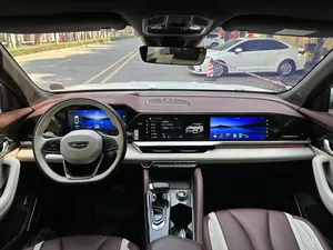 Geely Xingyue L2.0TD SUV a Gasolina con Tracción en las Cuatro Ruedas, Modelo Insignia con Caja de Cambios Manual y Asientos de Cuero 2021 - Product Image 6