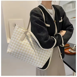 Sac à bandoulière et sac à main tendance pour femmes, léger, imperméable, en nylon, design polyvalent et portable pour le shopping - Product Image 5