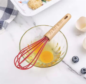 Vente en gros de KIGA-172 WELLFLYER <span class=keywords><strong>mini</strong></span> <span class=keywords><strong>fouet</strong></span> à oeufs en <span class=keywords><strong>silicone</strong></span> avec manche en bois, outil de <span class=keywords><strong>cuisine</strong></span> durable pour la pâtisserie et la <span class=keywords><strong>cuisine</strong></span> - Product Image 3
