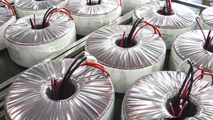 Đồng nguyên chất 12V/24V/48V biến áp điện hình xuyến 100va/250va/<span class=keywords><strong>300VA</strong></span>/500VA/1000VA/2000VA/5000va biến áp âm thanh - Product Image 3