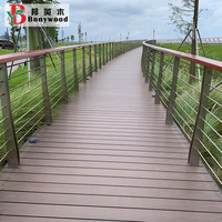 Plancher en bois de teck Bois Plastique Composite Pont en bois Plancher de jardin extérieur Gaufré 140x25mm Ventes Wpc Decking