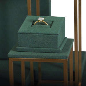 Présentoirs à bijoux haut de gamme pour magasin, accessoires de présentation de bijoux, ensemble de présentoirs à bijoux sur mesure - Product Image 3