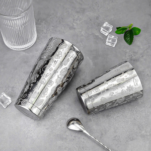 <span class=keywords><strong>Shaker</strong></span> à cocktails Boston en acier inoxydable avec motif <span class=keywords><strong>Tiki</strong></span> tropical gravé, 850+550ml (28/18oz), Coctelera lestée pour barman - Product Image 4