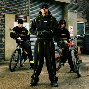 Tuta Sportiva in Pile Tecnico con Striscia Riflettente e Logo Personalizzato, Giacca Antivento <span class=keywords><strong>da</strong></span> Uomo per Attività all'Aperto, Abbigliamento Sportivo e Streetwear alla Moda - Product Image 1