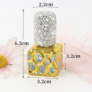 Mini flacon pulvérisateur de voyage incrusté de diamants de 10ml en <span class=keywords><strong>verre</strong></span> de luxe <span class=keywords><strong>oriental</strong></span> de style dubaï mat pour recharge de parfum et échantillon de toner - Product Image 4