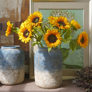 ดอกทานตะวันประดิษฐ์จากไหมสีเหลืองส้ม ยี่ห้อ Yihua Floral Art สำหรับตกแต่งภายในห้องนั่งเล่น - Product Image 4
