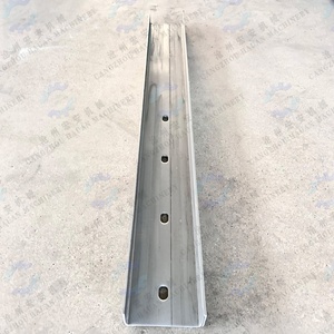 Machine flexible de fabrication de poteaux de sécurité, machine de formage de poteaux de sécurité à grande vitesse, machine de fabrication de panneaux de terminaison de poteaux de sécurité ondulés - Product Image 5