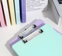 Porte-documents A4 transparent personnalisé avec rangement et espace pour signature, en PP
