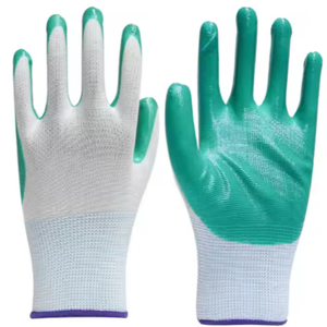 قفازات عمل صناعية واقية من البوليستر المطلي بالنتريل ذات سطح أملس بسعر منخفض - Product Image 1