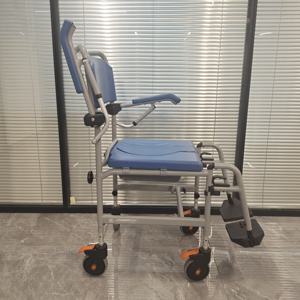 كرسي مرحاض متعدد الوظائف 4 في 1، يتحمل وزن 350 رطل، كرسي متحرك للاستحمام، مرحاض للمسنين وذوي الاحتياجات الخاصة باللون الأزرق - Product Image 3