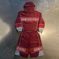 Ensemble de survêtement rétro en nylon épais personnalisé pour streetwear, avec veste zippée et short, effet délavé et broderie, fournisseur
