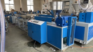 Uno dos tres colores 36,5/1 PP máquina para hacer pajitas 1400 pcs/min máquina de pajitas de jugo hacer pajitas de plástico PP PLA - Product Image 4