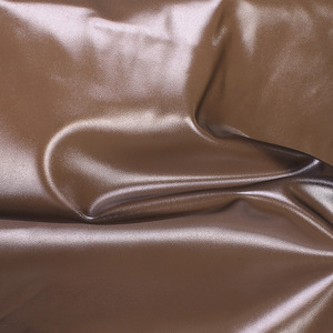 Capa de Peluquería Wanmei Beauty de PVC Antiadherente para Uso en Salón de Belleza - Product Image 3