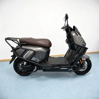 Moto électrique 2 places CKD SKD 12 pouces 2000W haute vitesse pour adultes à vendre