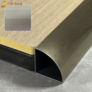 EX560 Bande de finition décorative moderne en acier inoxydable, étanche et durable, garantie 5 ans pour la protection des bords de carrelage, usage commercial intérieur - Product Image 2