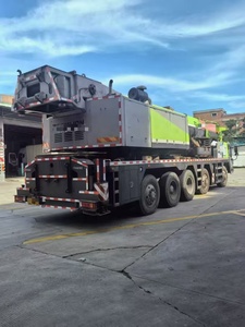 Grue ZOOMLION ZTC1100V7 110T d'occasion avec composants essentiels (moteur, pompe, moteur électrique) pour travaux de construction lourds - Product Image 3