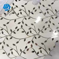 Mosaïque de marbre pour crédence de cuisine en forme d'olivier, personnalisation possible. Mosaïques romaines artisanales pour la décoration murale du salon, hôtel royal
