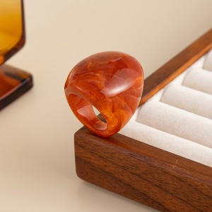 Женские массивные кольца - Product Image 4