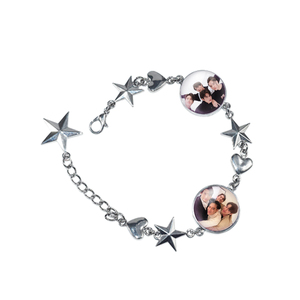 สร้อยข้อมือดาวไทยสำหรับเด็กชายเด็กหญิง งานแฮนด์เมด ดีไซน์ดาวห้าแฉก แฟชั่น โลหะผสมสังกะสี ของขวัญวันเกิด อุปกรณ์เสริมกระเป๋านักเรียน - Product Image 3