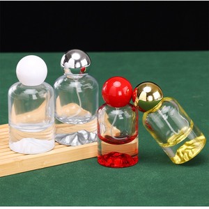 Diseño Único de Botella de Perfume Vacía de Vidrio Grueso con Fondo <span class=keywords><strong>Volcánico</strong></span> de 100 ml con Tapa de Bola de Mármol - Product Image 2