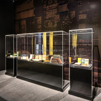 Présentoirs en bois MDF pour musées, sculptures avec couvercle en acrylique / vitrine sur piédestal