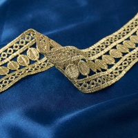 Accessoires textiles en gros : Bordure en dentelle brodée dorée à fil métallique