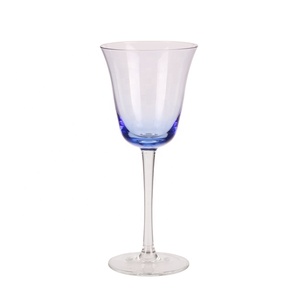 Calici in vetro colorato blu <span class=keywords><strong>calice</strong></span> personalizzato con gambo lungo in vetro <span class=keywords><strong>a</strong></span> forma di <span class=keywords><strong>tulipano</strong></span> calici di vetro colorati - Product Image 1
