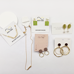 Support en papier pour bijoux personnalisé avec logo, petit MOQ, prix fabricant, pour boucles d'oreilles et colliers - Product Image 1