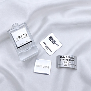 Étiquettes de parfum et cosmétiques de luxe personnalisables et imperméables - Alliage d'aluminium et de zinc, impression UV, finition dorée brillante, forme personnalisée - Product Image 6